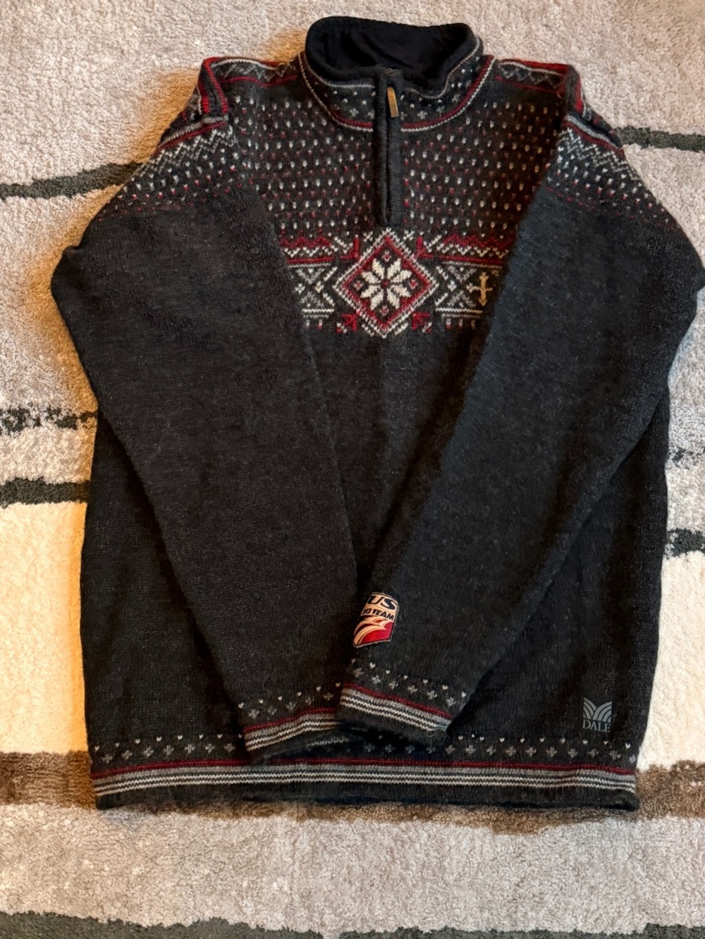 Vintage Dale of Norway USA Ski Team Sweater Large
